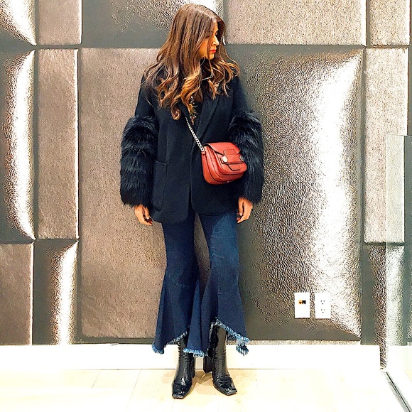 ZARA Flared Jeans - Picture 3 of 6